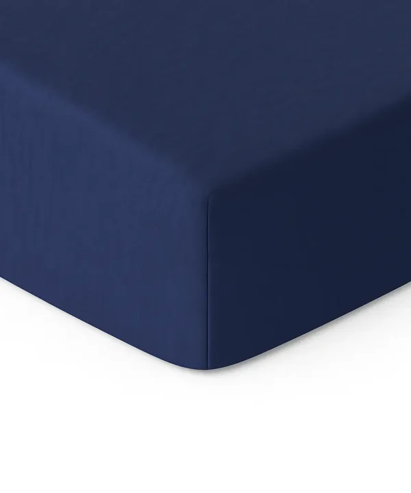 Tamsiai mėlyna medvilninė paklodė su guma - 90x200, 140x200, 160x200, 180x200, 200x220 Tamsiai mėlyna 100% medvilnės paklodė su guma, įvairių dydžių