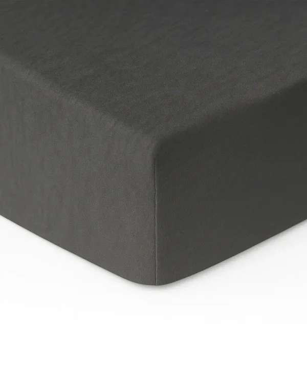 Tamsiai pilka 100% medvilnės paklodė su guma, įvairių dydžių