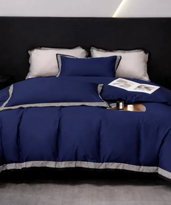 Dvigulės 100% medvilnės patalynės komplektas 200x220 spalva – tamsiai mėlyna.