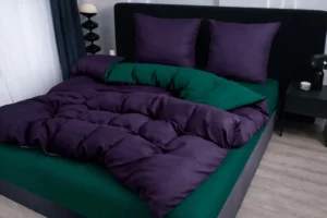 Dvigulės 100% medvilnės patalynės komplektas 200x220 spalva – violetinė, paklodė su guma.