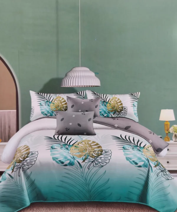 Satino medvilnės patalynės komplektas su gėlių raštu 200x220 Dvigulės satino patalynės komplektas 200x220 iš medvilnės spalva – mėlyna su raštu.