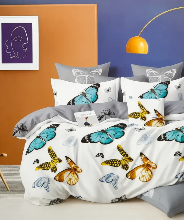 Dvigulės 100% medvilnės patalynės komplektas 200x220 spalva – pilka, balta su drugeliais.
