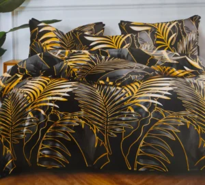 Dvigulės satino medvilnės patalynės komplektas 200×220 spalva – smėline, juoda.