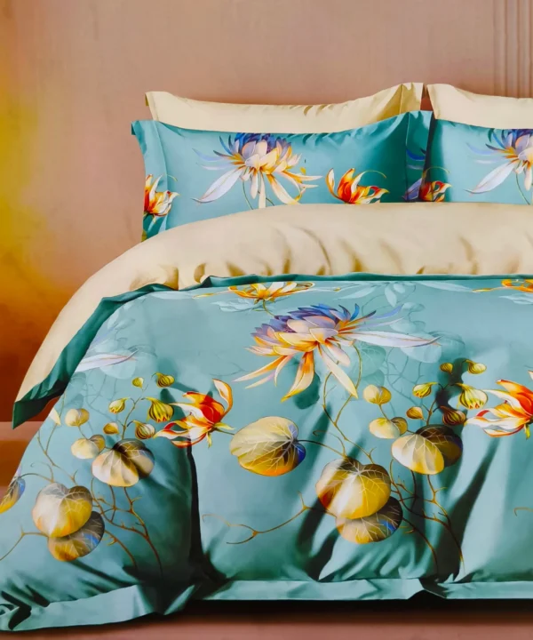 Dvigulės satino medvilnės patalynės komplektas 200×220 spalva – mėtinė ir kreminė su raštu.